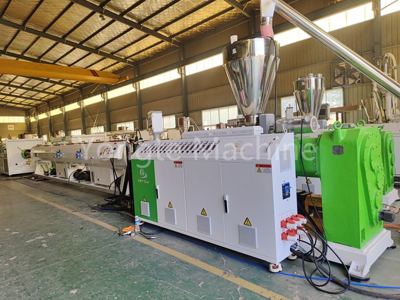 Successo del test di accettazione della macchina per tubi di drenaggio in PVC Yongte da 90-315 mm