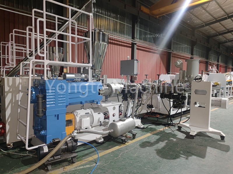 L'innovazione tecnologica di coestrusione di Yongte, l'industria dei profili legno-plastica inaugura un nuovo sviluppo