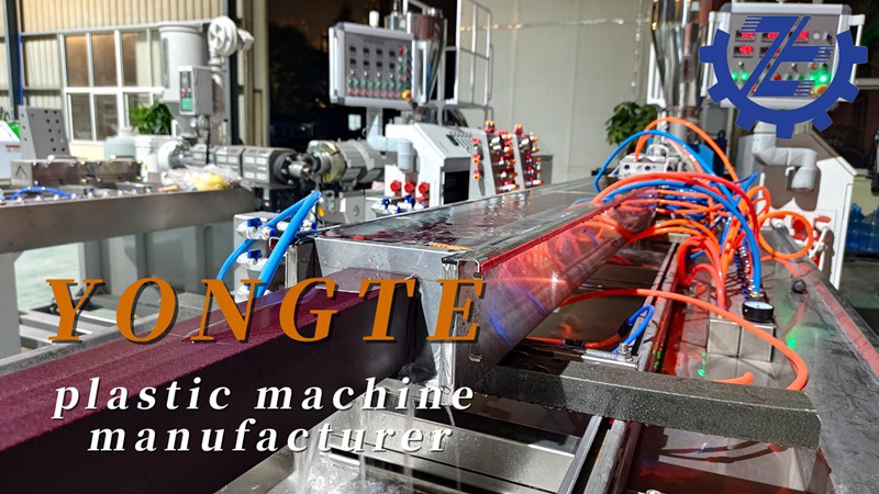 Yongte Plastic Macchine in legno Scheda in plastica Linea di produzione: soluzione verde per la gestione dei circuiti stampati di rifiuti