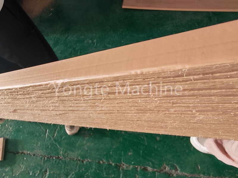 Come ottenere una struttura ruvida simile al legno sulla superficie dei prodotti WPC?