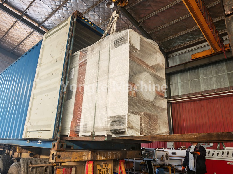 L'attrezzatura per il riciclaggio della plastica Yongte viene spedita al cliente africano