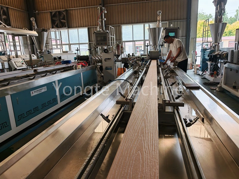 Installazione e messa in servizio di macchine WPC per clienti canadesi