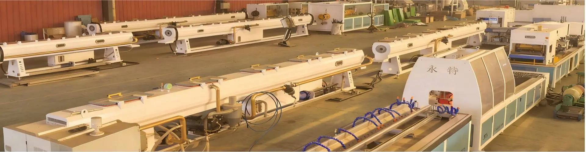 Macchina per estrusione di tubi in plastica