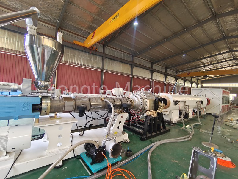 Macchina per estrusione di tubi in PVC Yongte 280-560mm completata