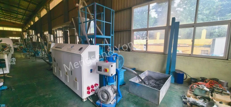 Granulatore per legno e plastica ad alte prestazioni per clienti europei