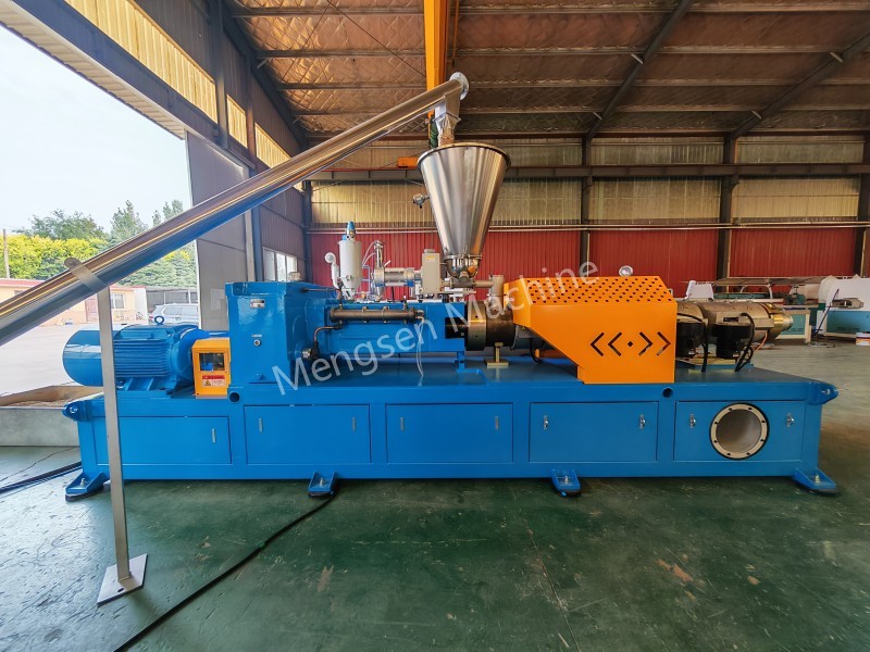Estrusore bivite conico 92/188 per la produzione di pannelli in schiuma di PVC WPC