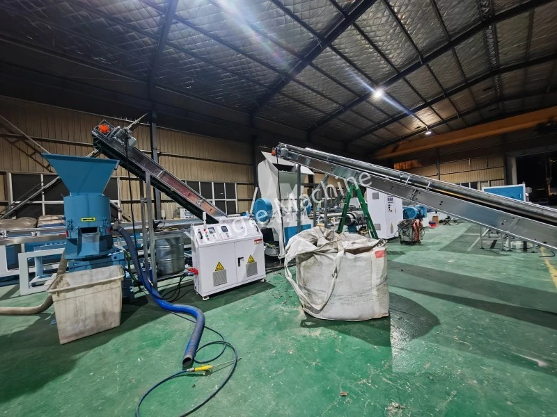 clothes wastage recycling WPC production line