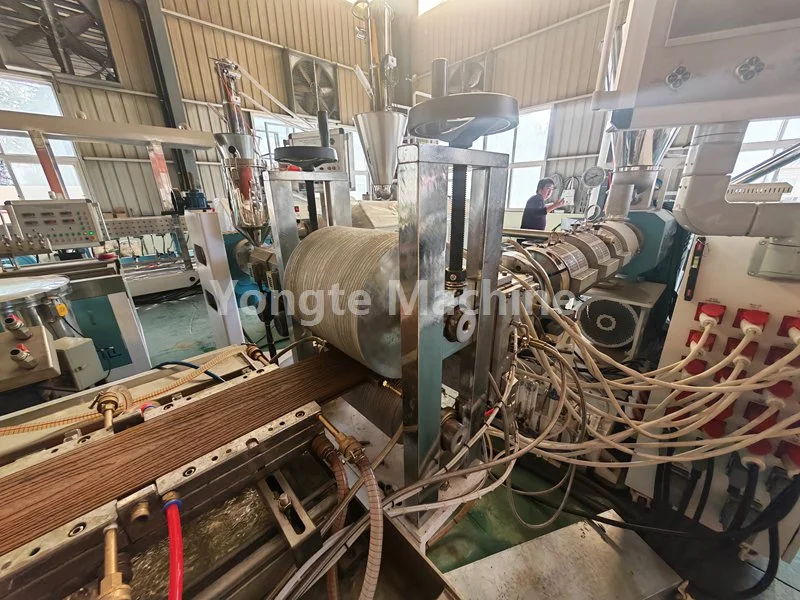 Macchina per compositi in legno PE